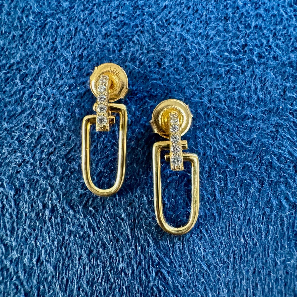 18K gold earings with stones